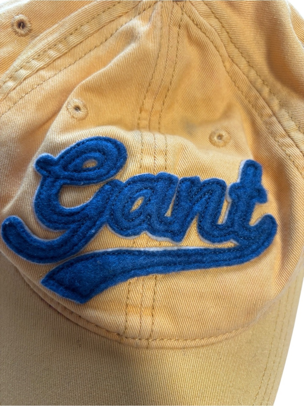 Gant Yellow Cap with Black GANT Hang Tag - Picture 3 of 4